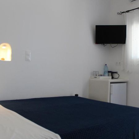 Meltemi Rooms And Studios Анафи Экстерьер фото
