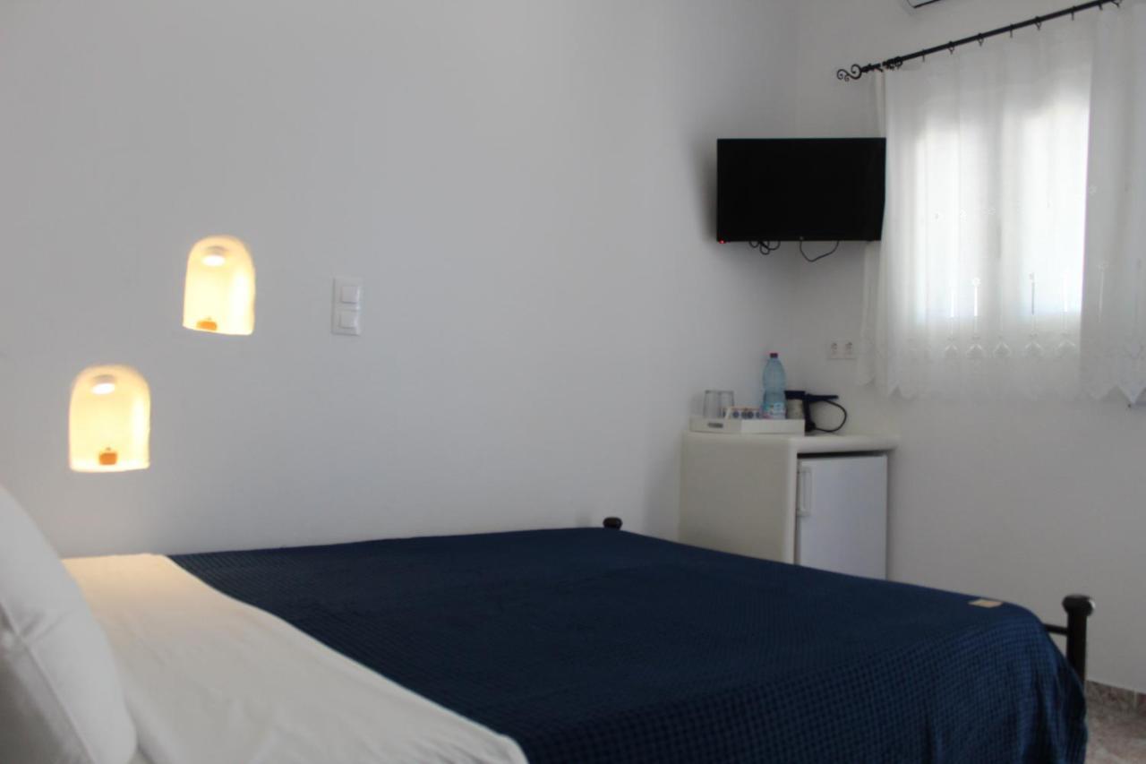 Meltemi Rooms And Studios Анафи Экстерьер фото