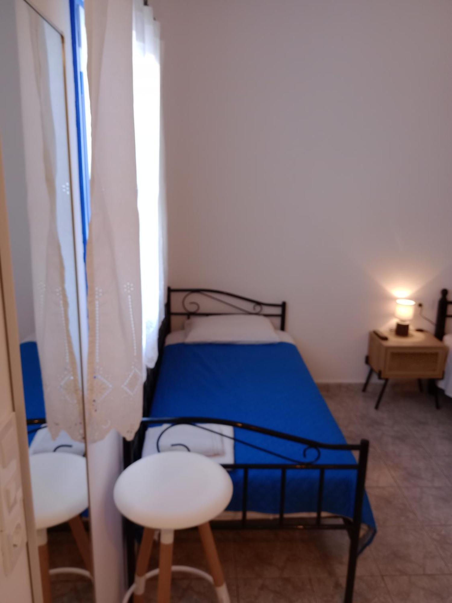 Meltemi Rooms And Studios Анафи Экстерьер фото