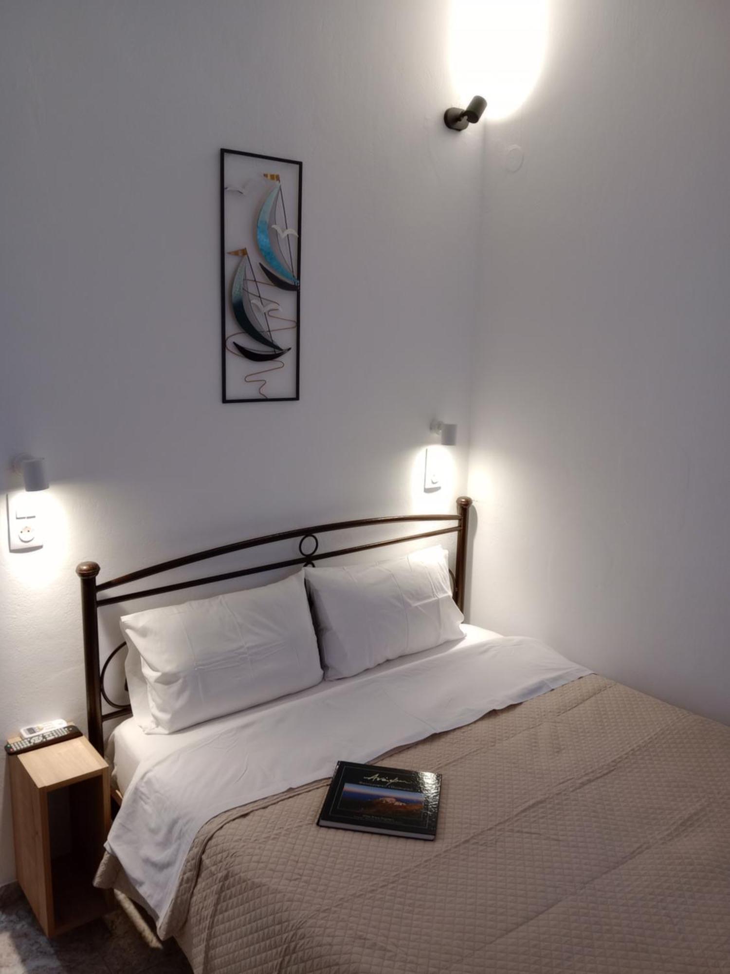 Meltemi Rooms And Studios Анафи Экстерьер фото