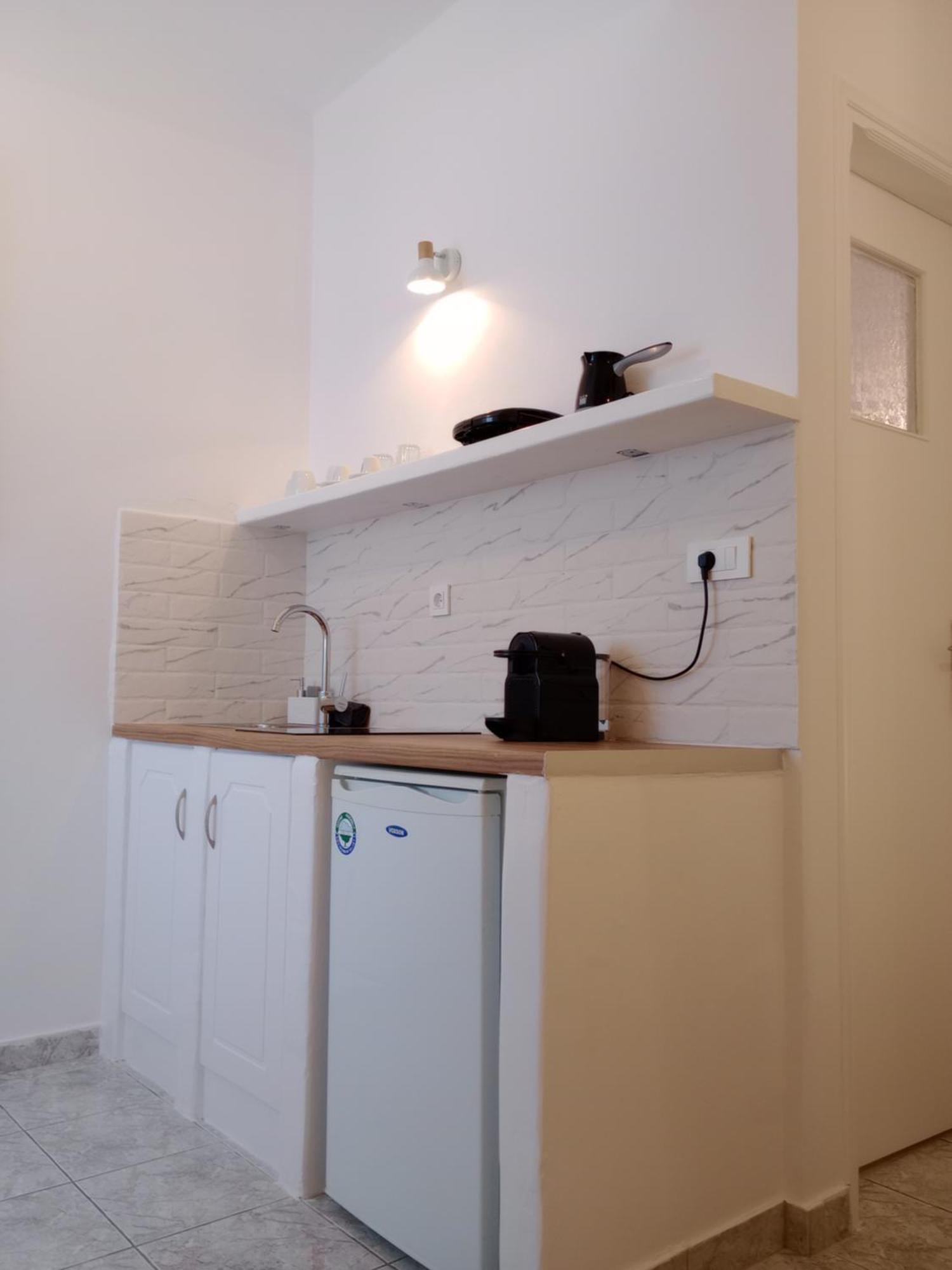 Meltemi Rooms And Studios Анафи Экстерьер фото