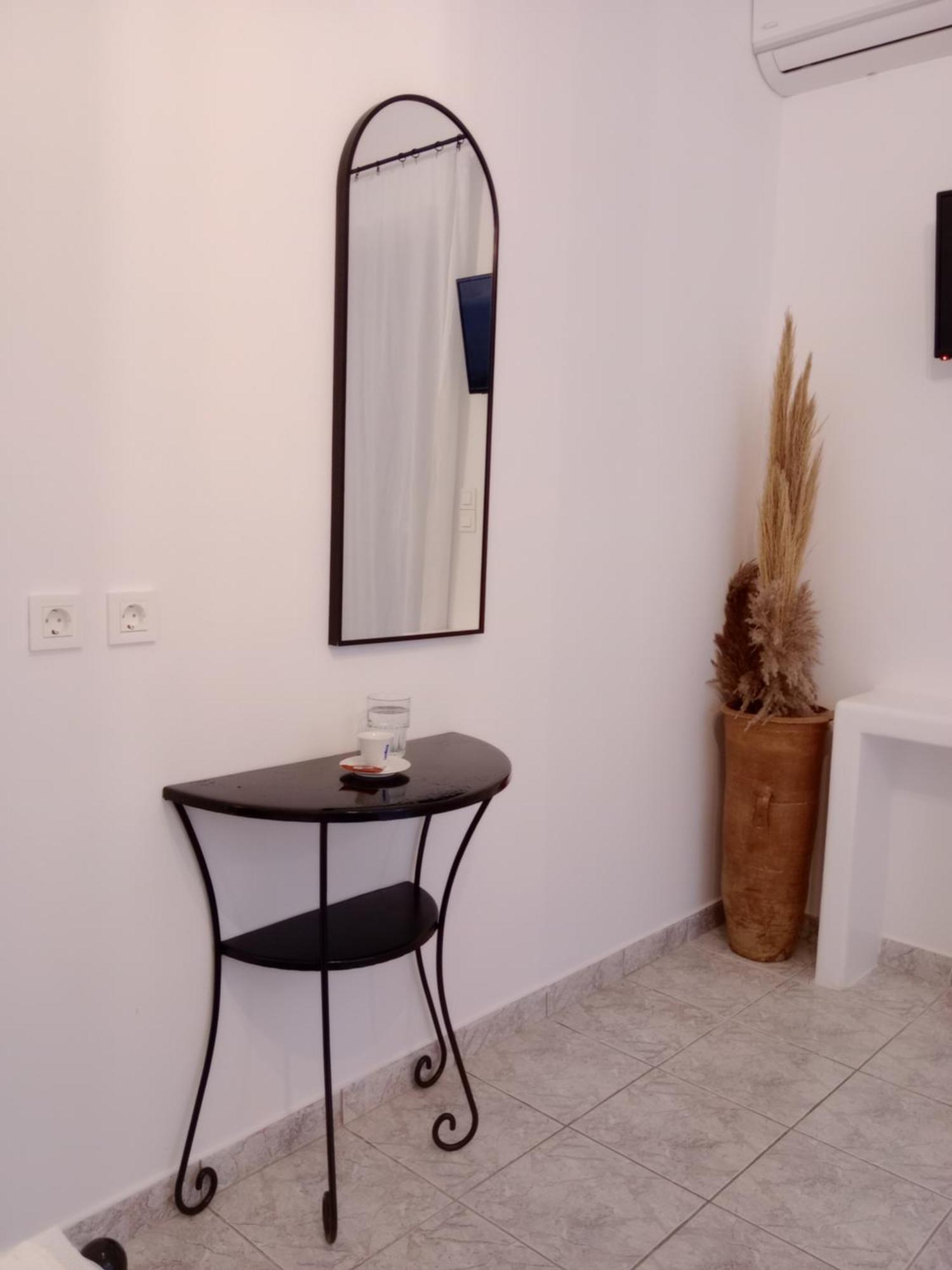 Meltemi Rooms And Studios Анафи Экстерьер фото
