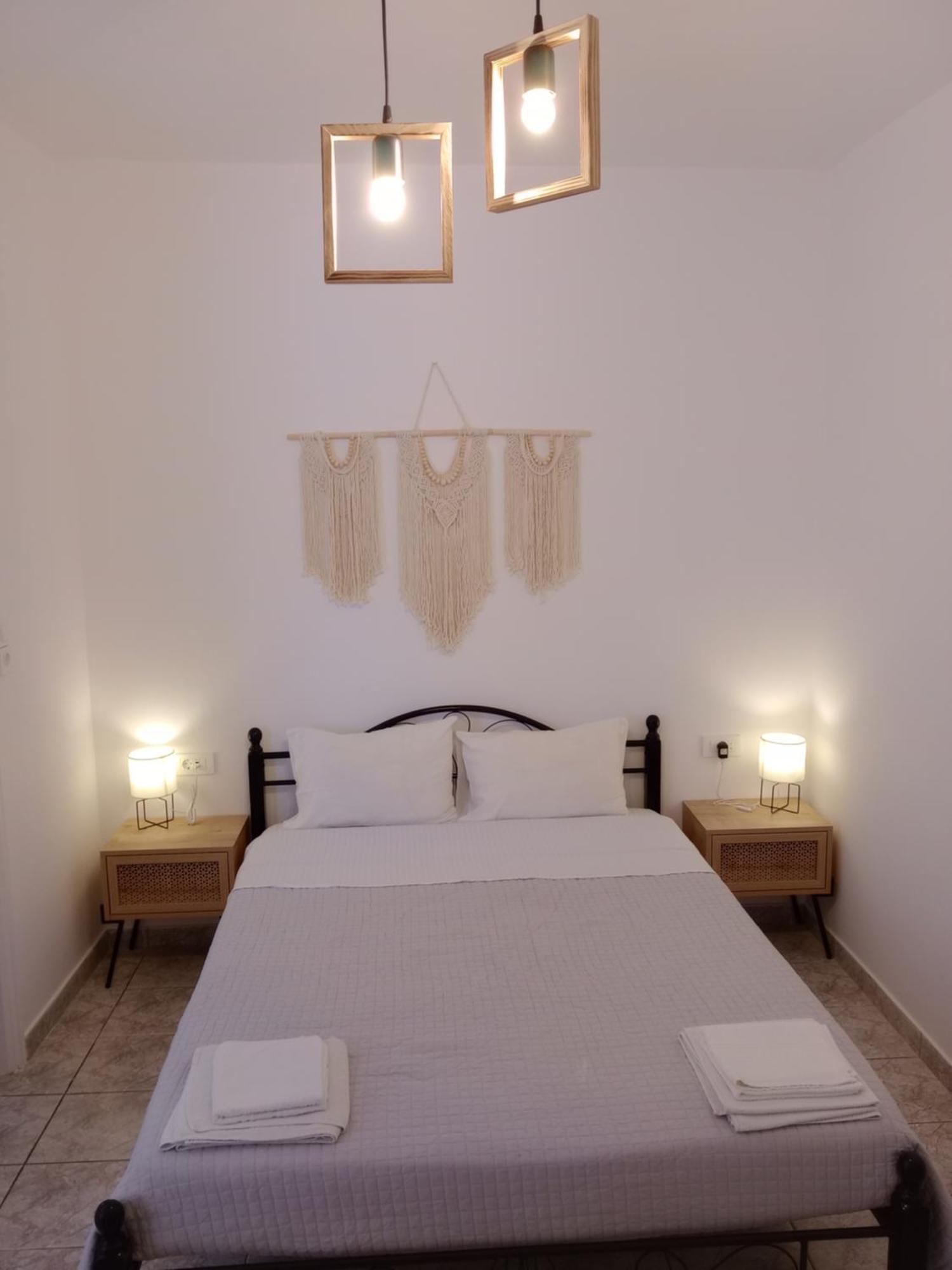 Meltemi Rooms And Studios Анафи Экстерьер фото